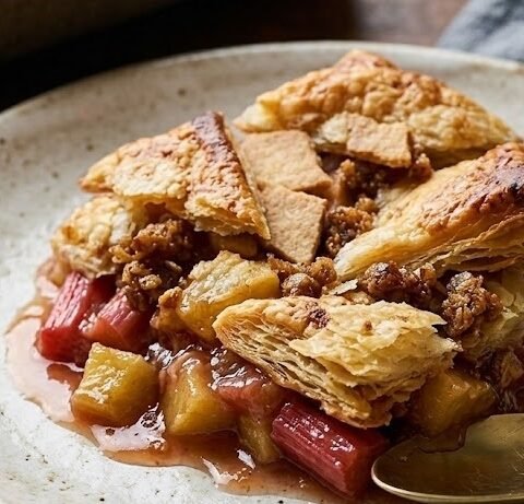 Mary Berry Apple and Rhubarb Crumble Recipe